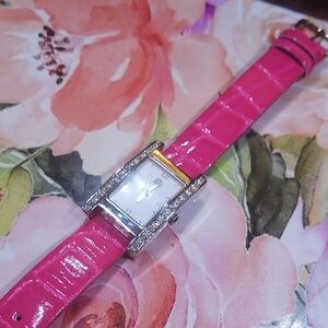 Stylish Hot Pink Limited Edition Women's Working Watch